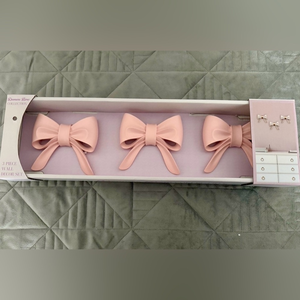 Viral Pink Bow Coquette Wall Decor